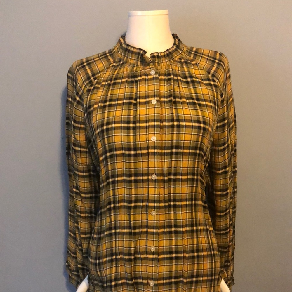 Blouse plaid long sleeve.